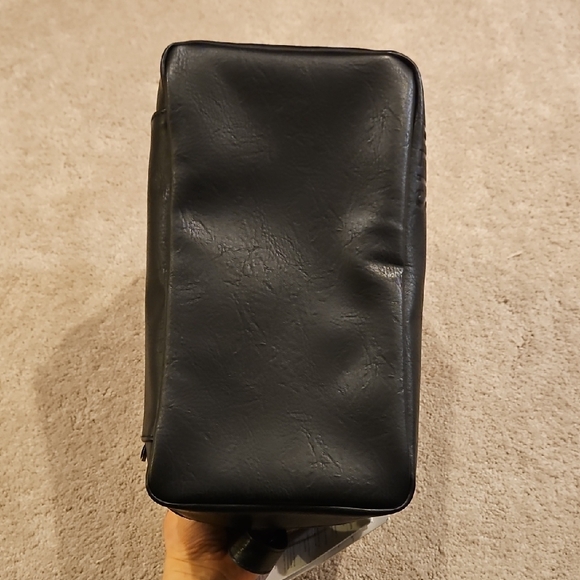 BEIS Dopp Kit - Picture 11 of 12